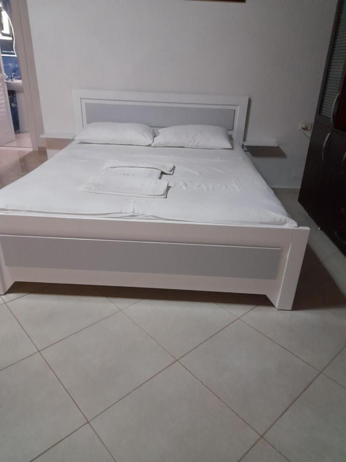 Guesthouse Nedin คซามิล ภายนอก รูปภาพ